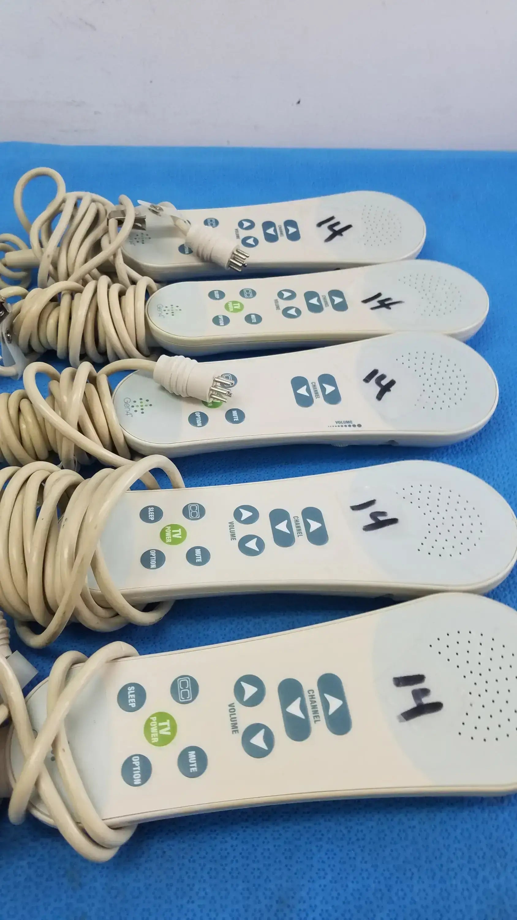 Lot of - 5 Curbell Gen4 Pillow Speaker TV Controller P/N 4D020N-Z500038