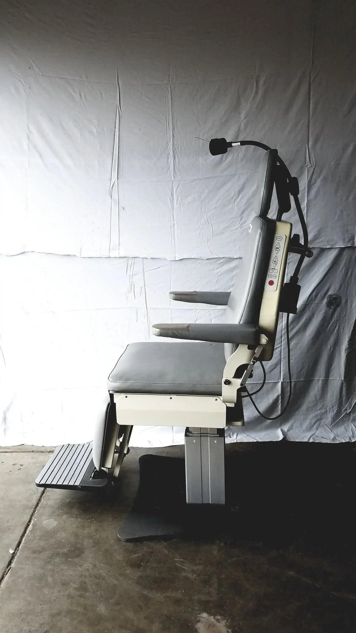 Magnetic TLT10-AX31A-016 Power Exam Chair 2x24-28VDC 2x5.5A Swiss Made