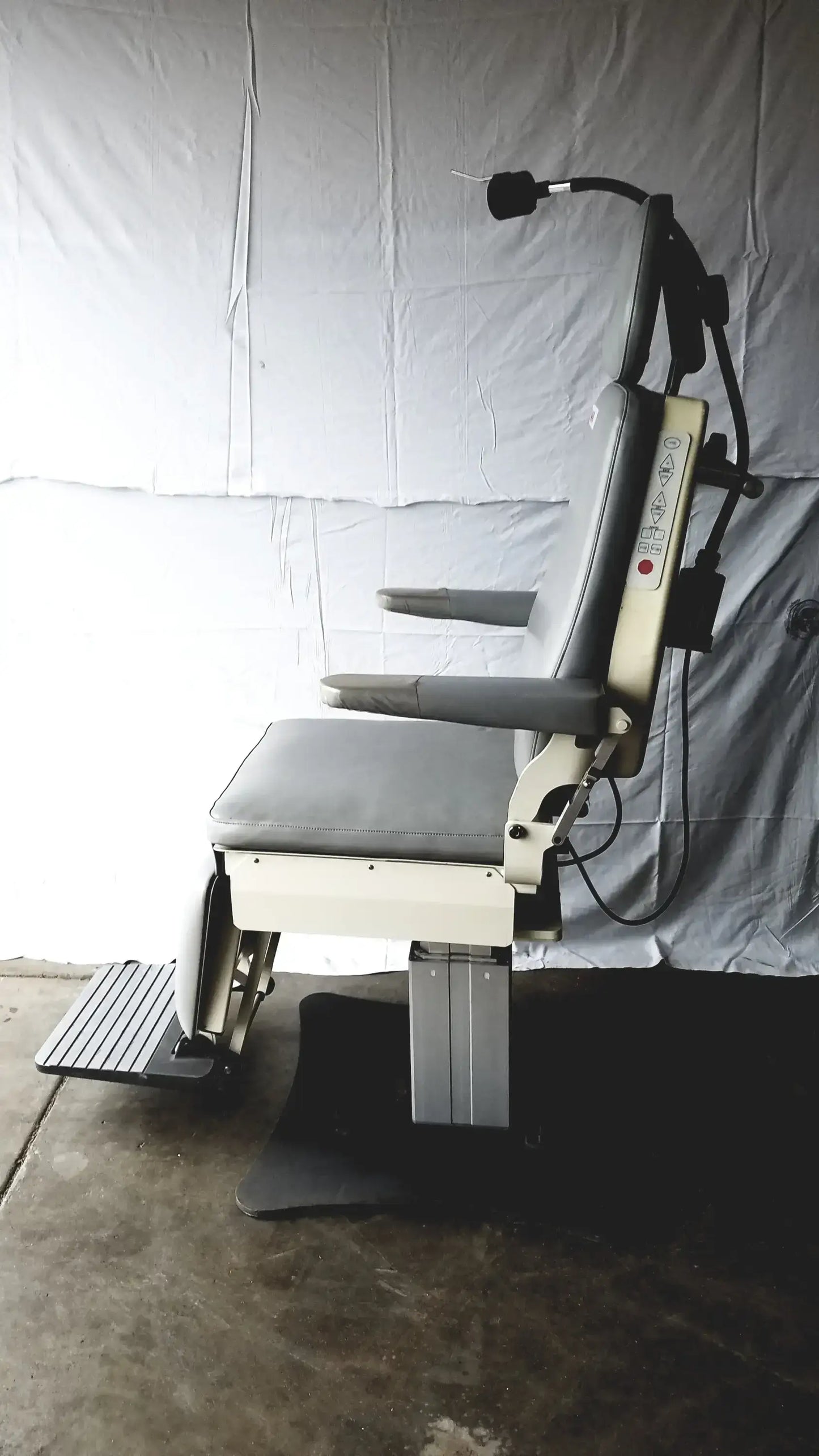 Magnetic TLT10-AX31A-016 Power Exam Chair 2x24-28VDC 2x5.5A Swiss Made