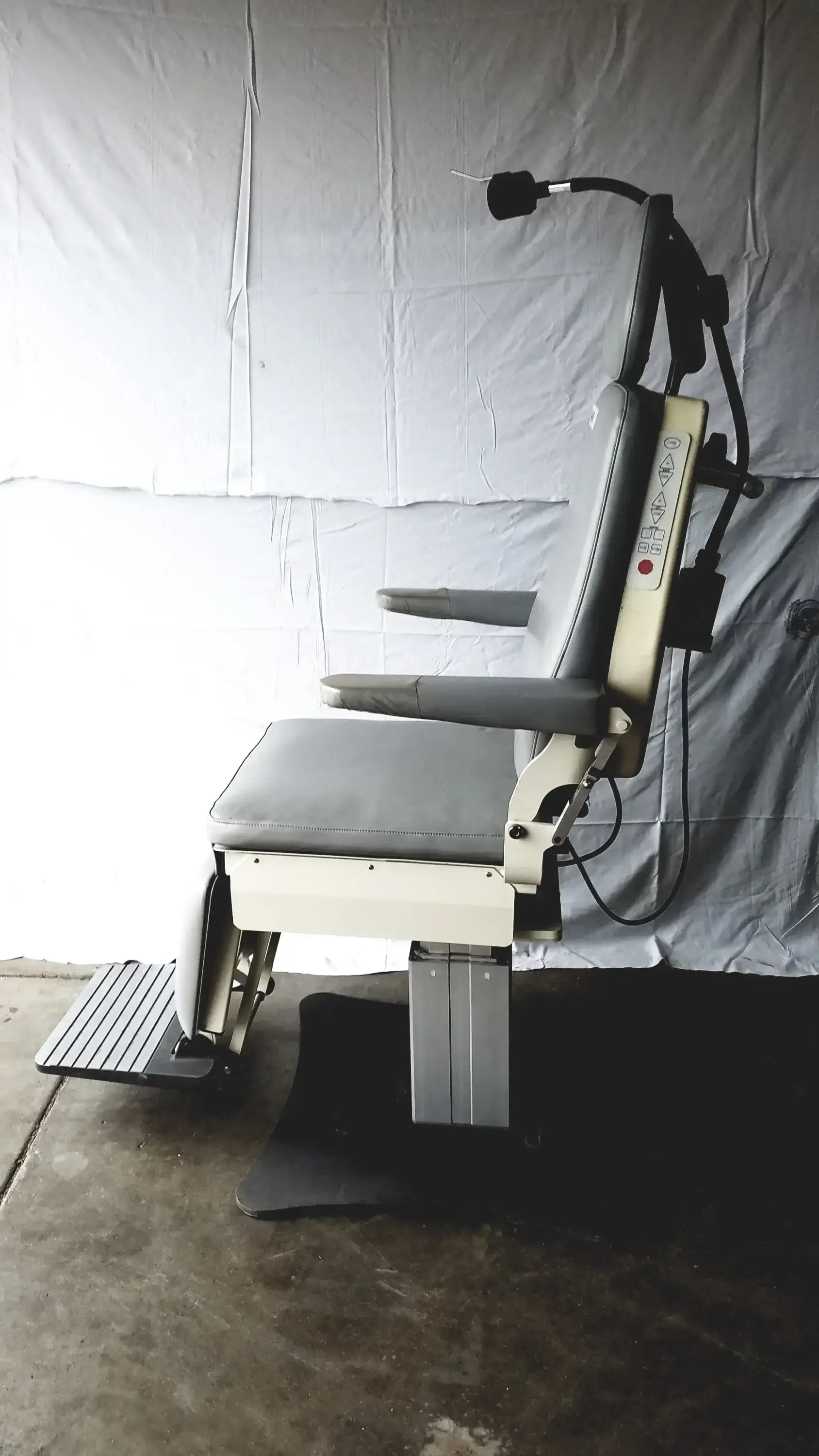 Magnetic TLT10-AX31A-016 Power Exam Chair 2x24-28VDC 2x5.5A Swiss Made