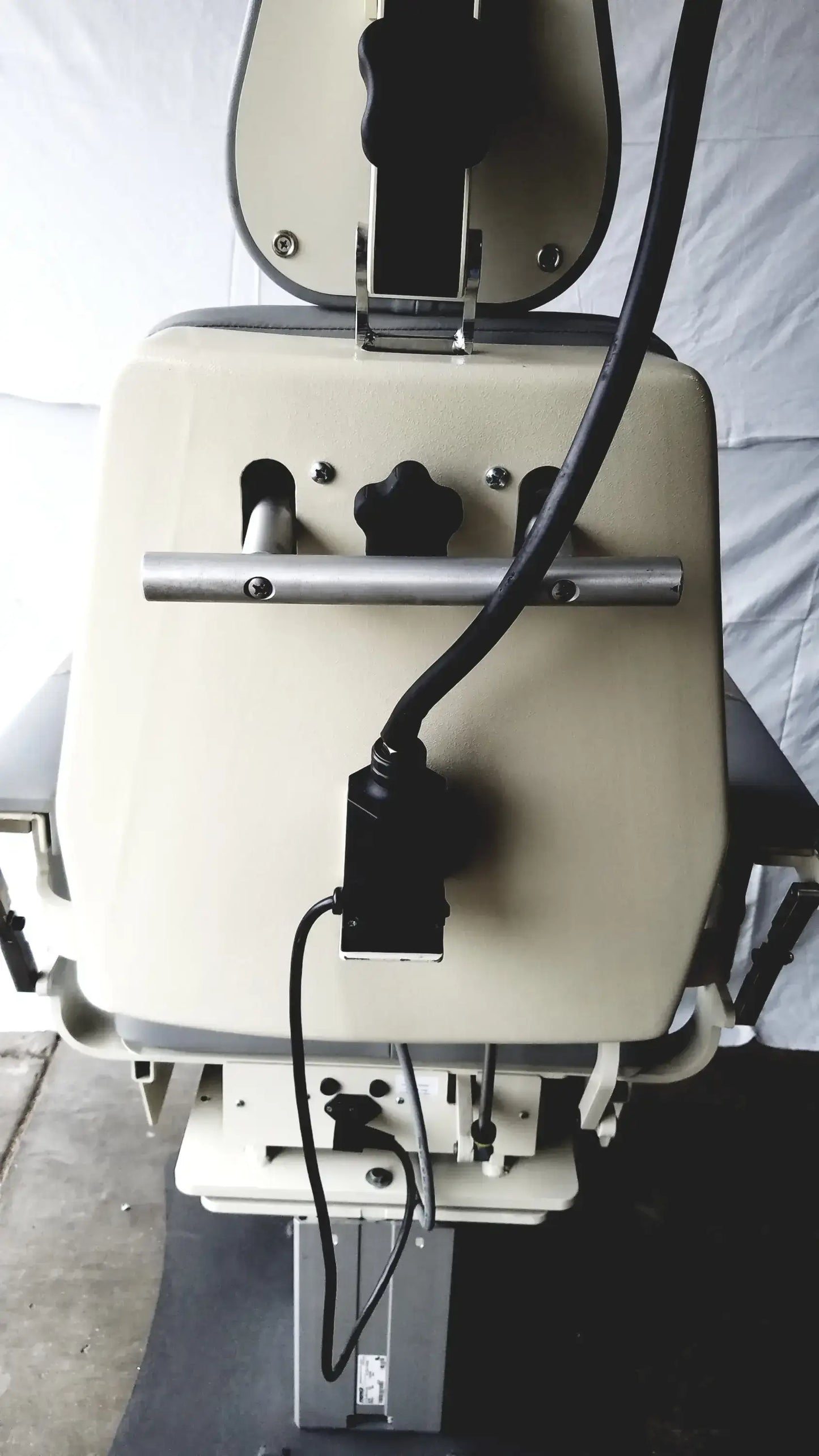 Magnetic TLT10-AX31A-016 Power Exam Chair 2x24-28VDC 2x5.5A Swiss Made