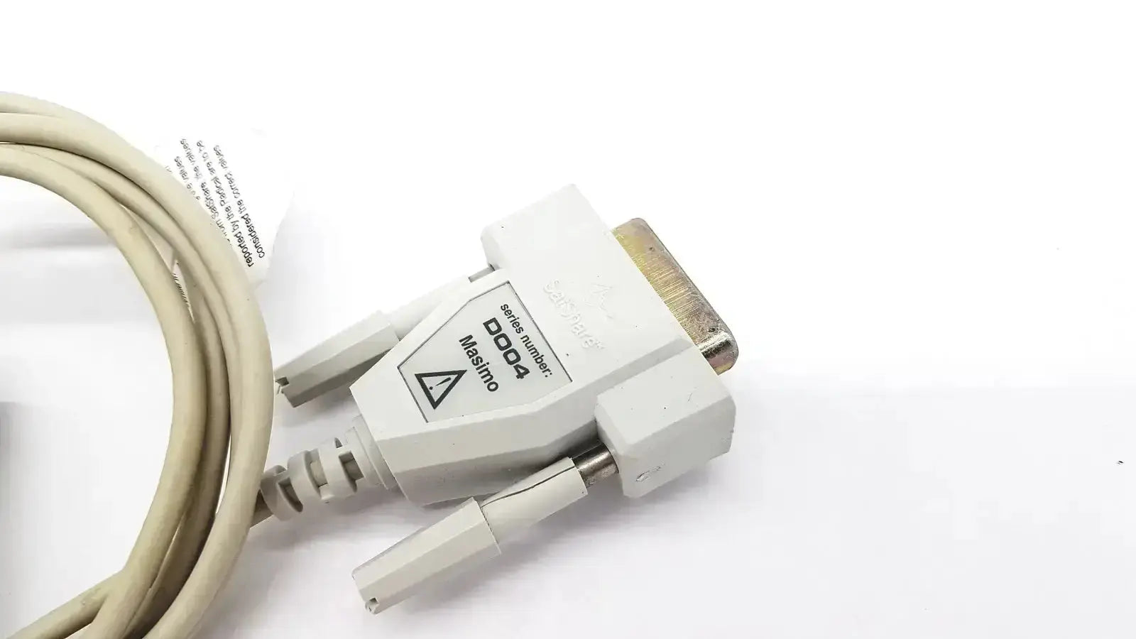 White plastic masimo d006 satshare interface cable with beige sheath and metallic db-25 connector contacts