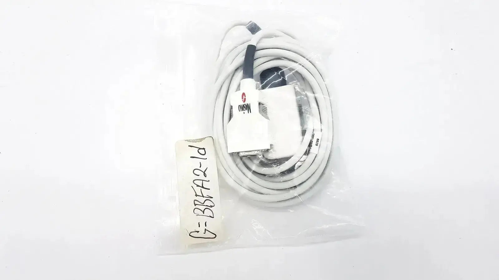 White coiled cable adapter with black connectors and moto label for masimo ps-10153d medical device use