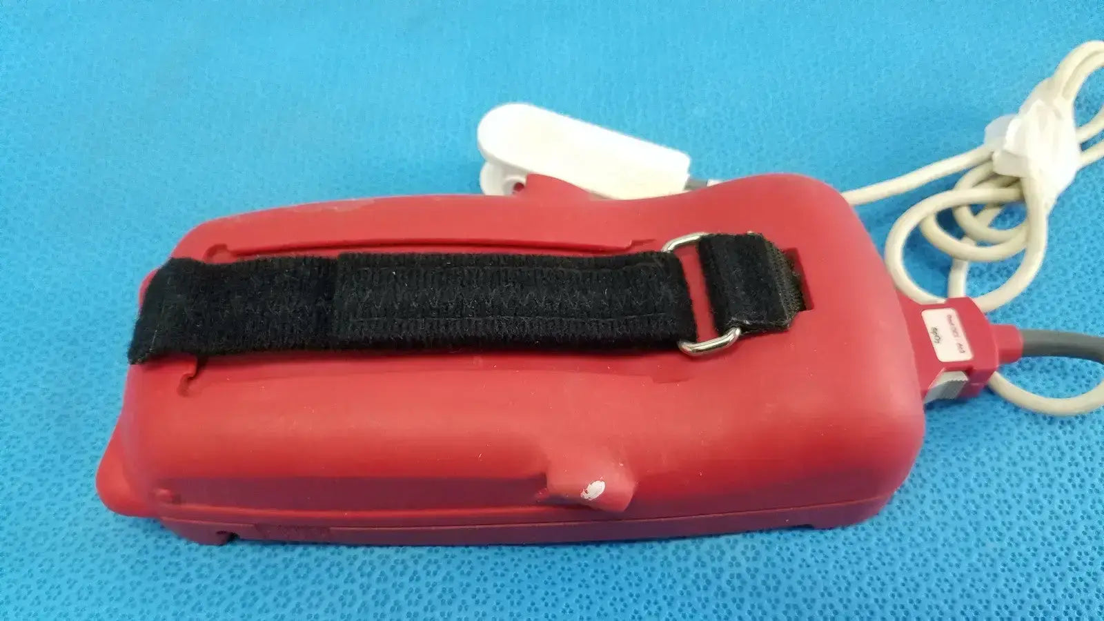 MASIMO Rad-5v Handheld Pulse Oximeter w/ Protective Boot & SpO2 Finger Sensor