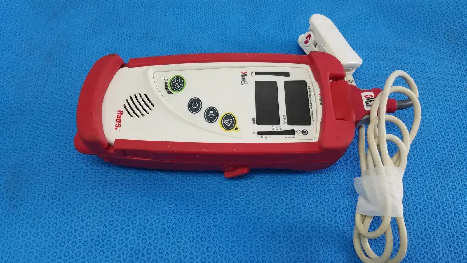 MASIMO Rad-5v Handheld Pulse Oximeter w/ Protective Boot & SpO2 Finger Sensor