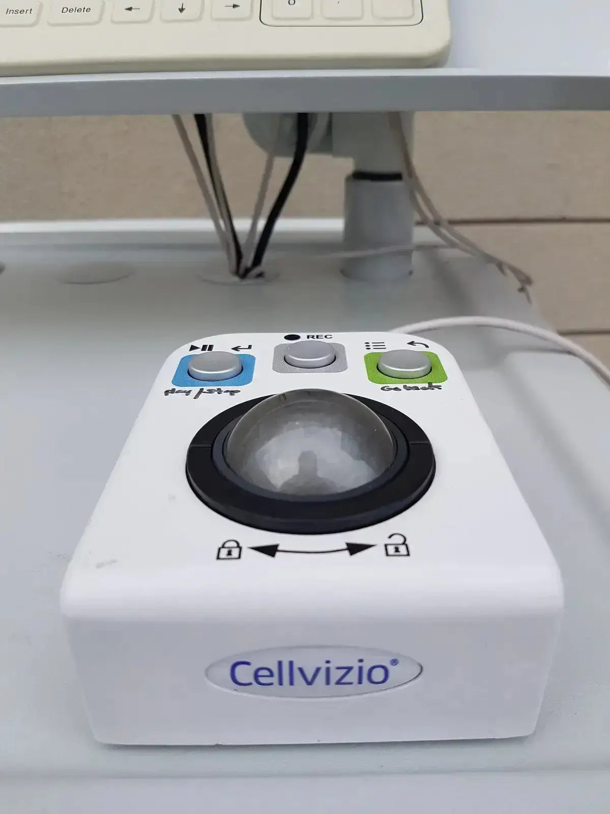 White cellvizio trackball mouse with transparent ball and colored buttons for mauna kea technologies cellvizio f-400