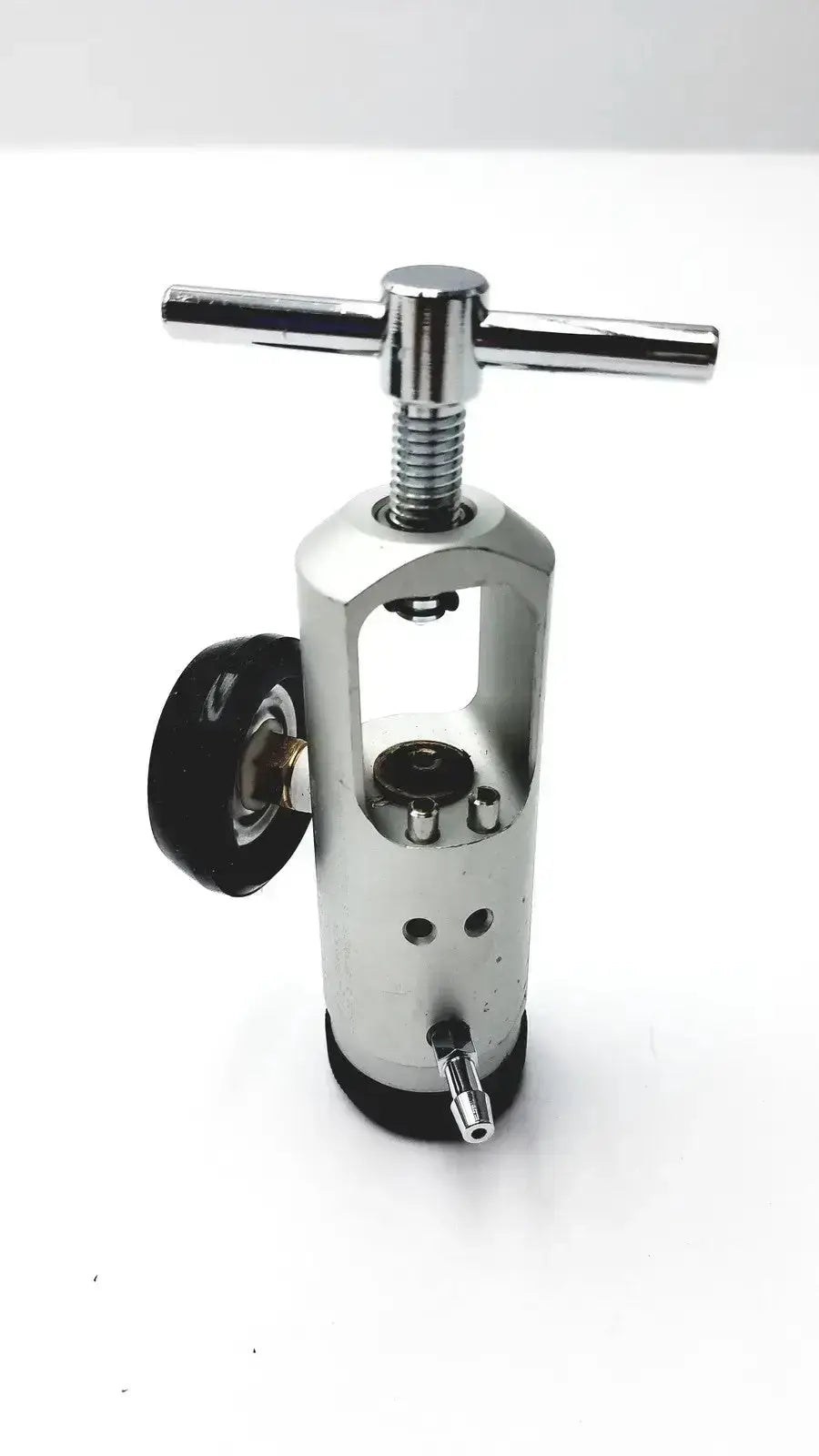Silver metallic Medline brass-sleeved 50 psi o2 regulator with t-shaped handle and black rubberized components for hospital surplus