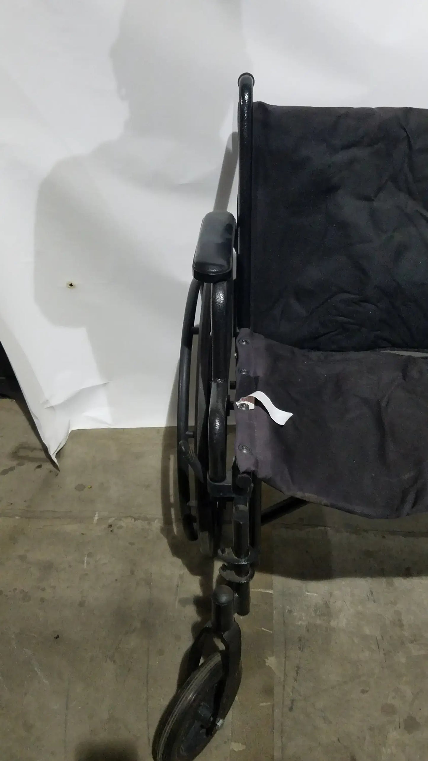 Medline Guardian Standard Manual Wheelchair with Padded Arms and Durable Folding Frame
