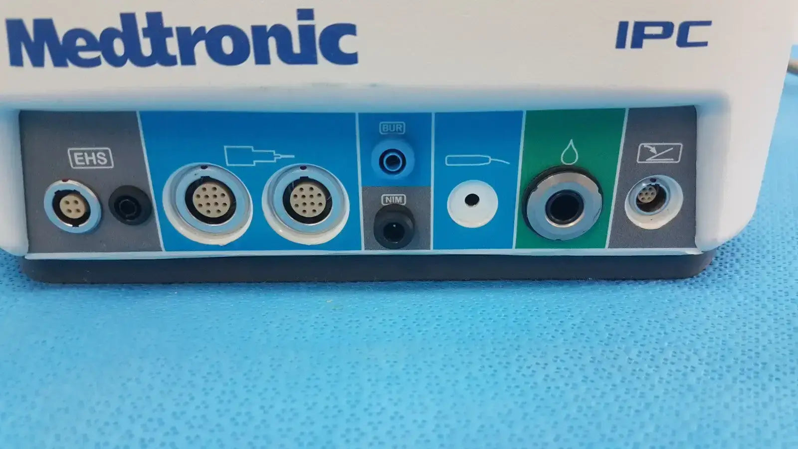 Medtronic IPC Console EC300RF with EF200 Foot Pedal – Surgical System