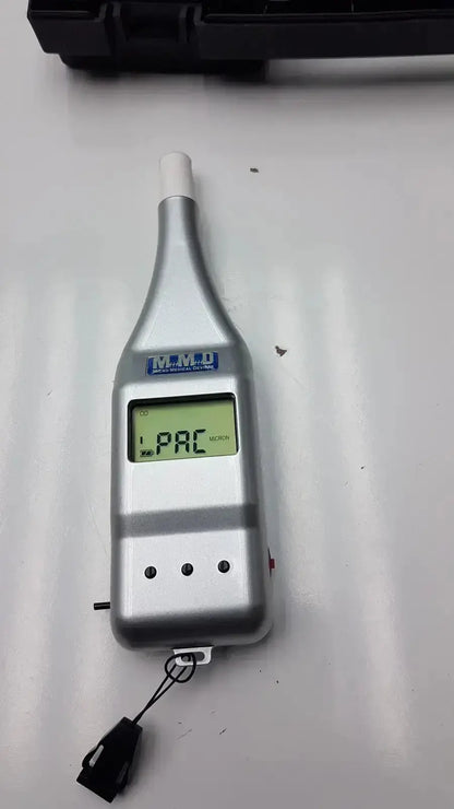Silver micro medical devices palmscan p2000 fastpach pachymeter with digital display and white probe for precise measurements