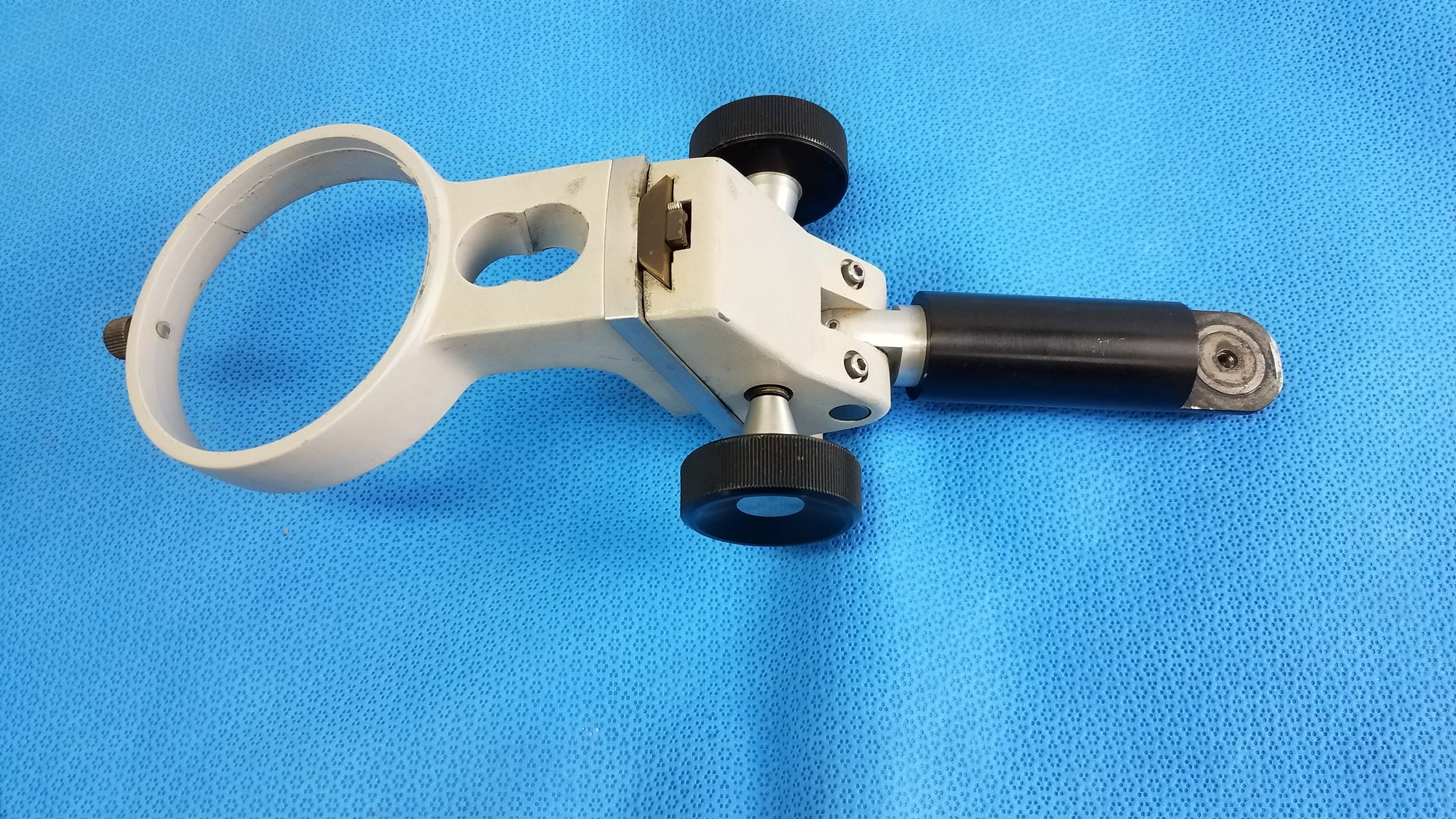 Microscope Head Focus Ring 3 7/8’’ ID Cat. 562