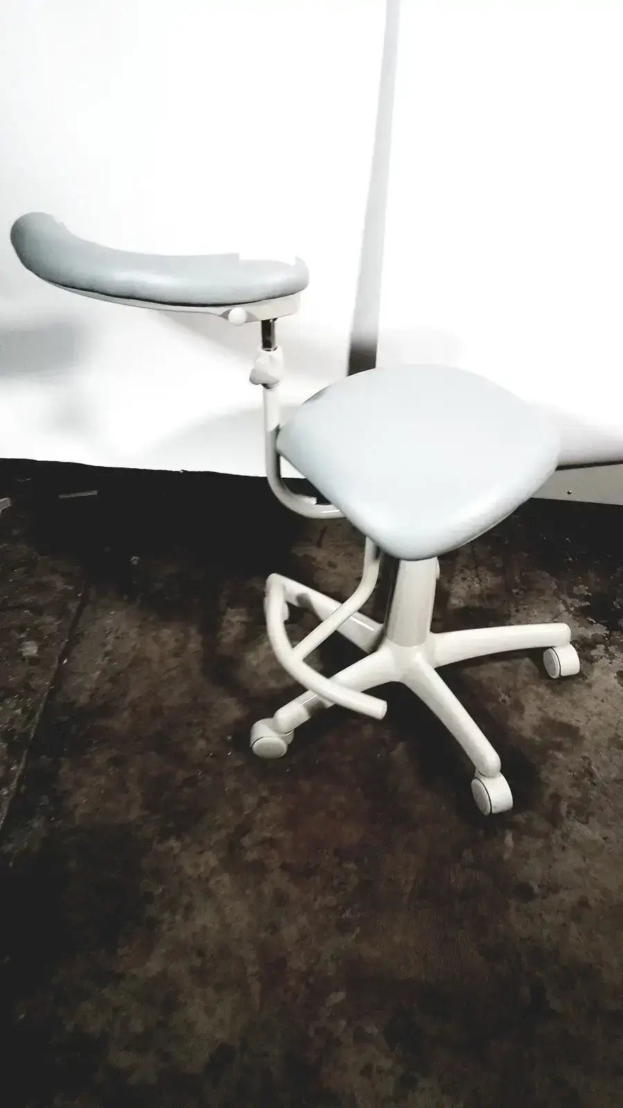 Midmark Dental Stool Ergonomic Adjustable Height Medical with Casters