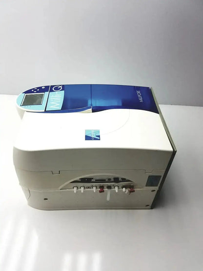 White and blue millipore milli-q advantage a10 toc monitor with digital display for water purification system