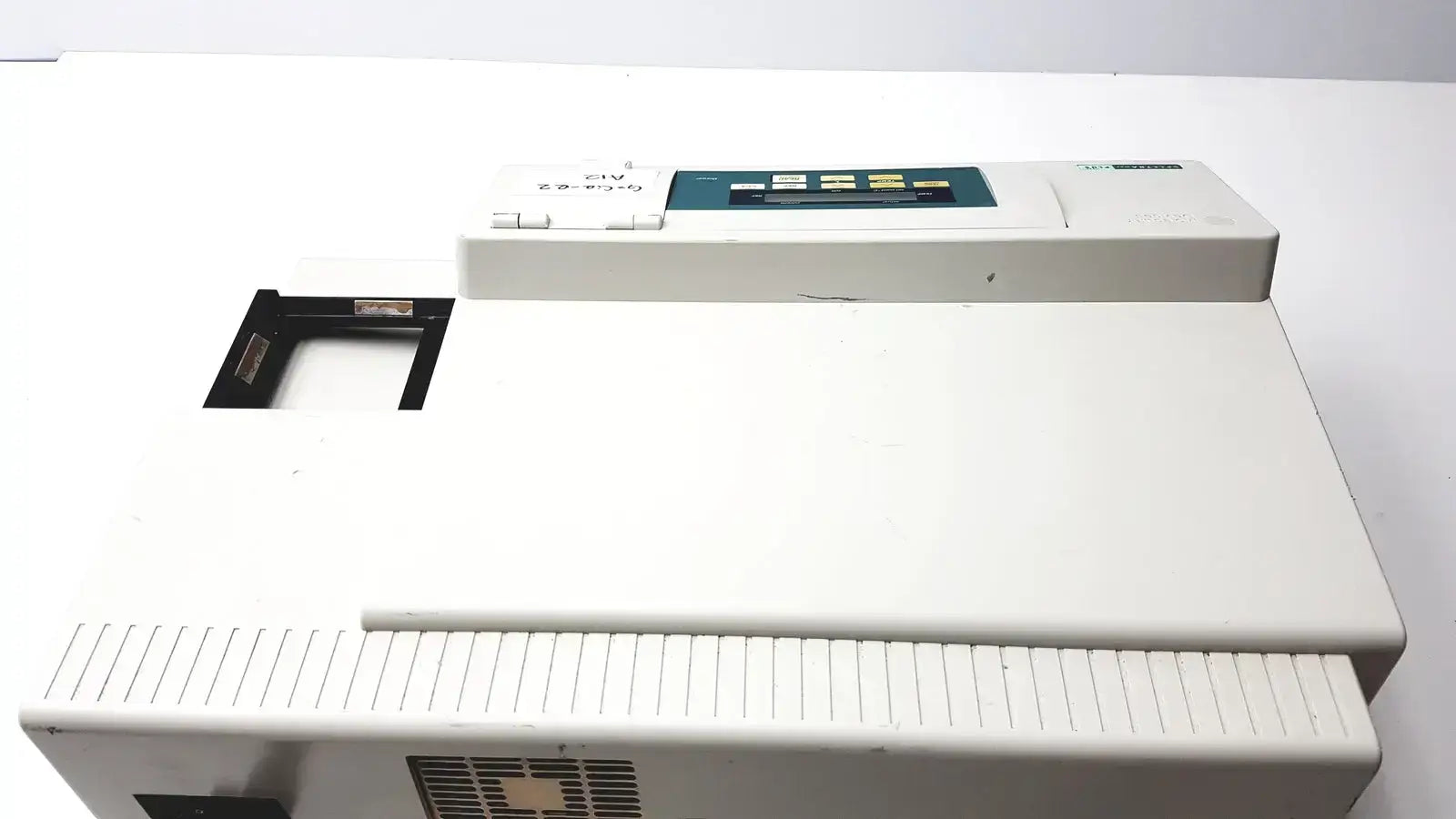 Molecular Devices SpectraMAX Plus 384 Microplate Reader Spectrophotometer