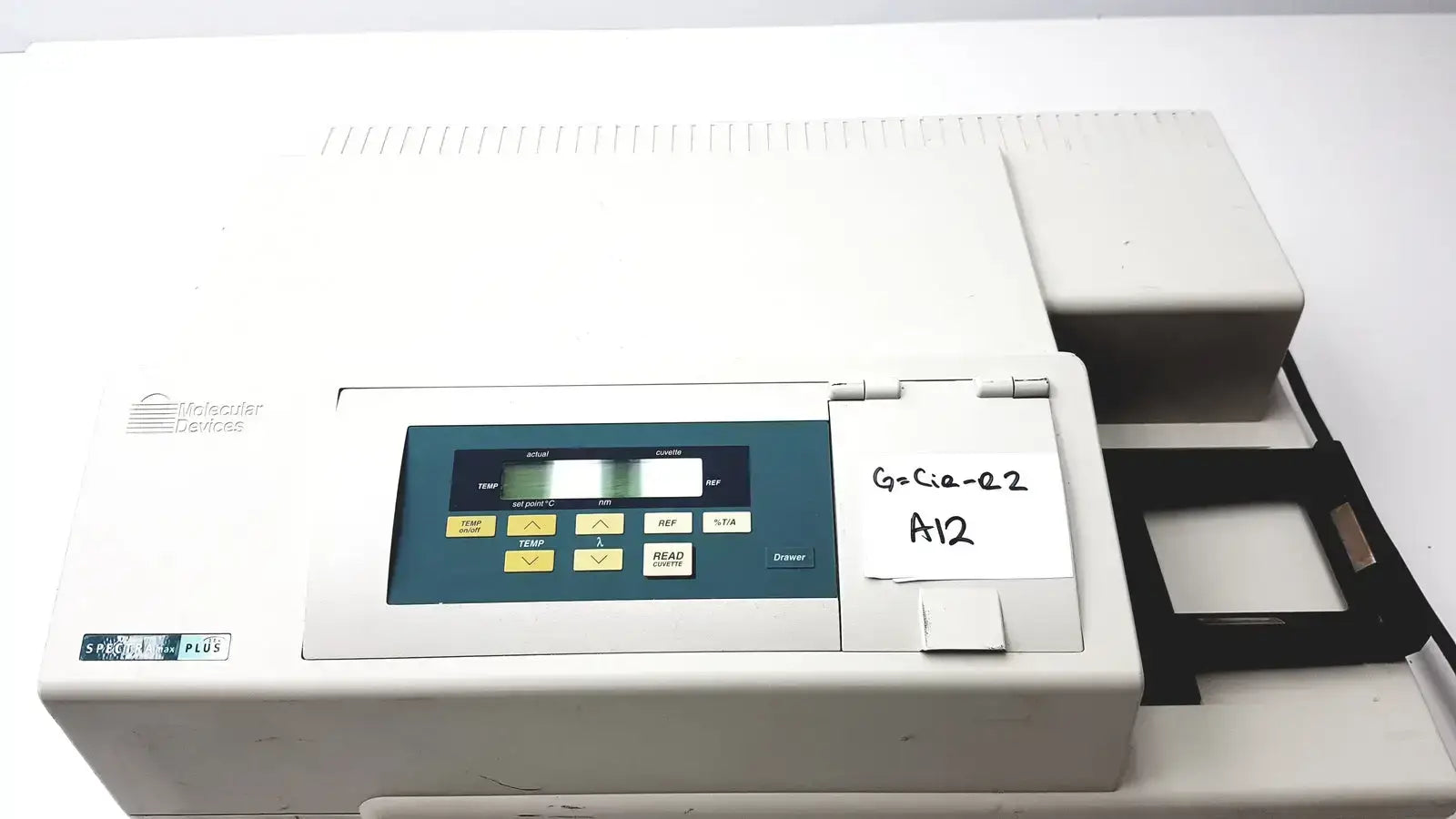 Molecular Devices SpectraMAX Plus 384 Microplate Reader Spectrophotometer