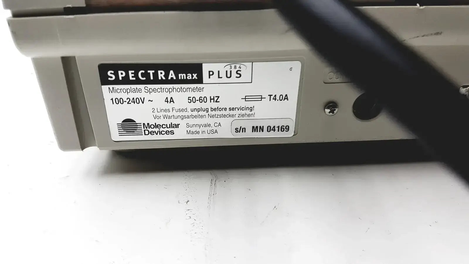 Molecular Devices SpectraMAX Plus 384 Microplate Reader Spectrophotometer