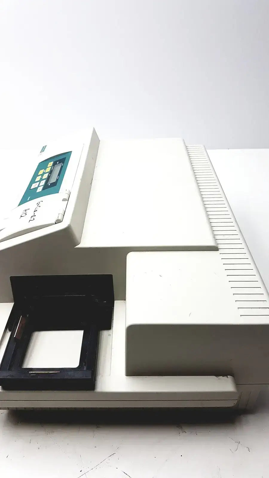 Molecular Devices SpectraMAX Plus 384 Microplate Reader Spectrophotometer