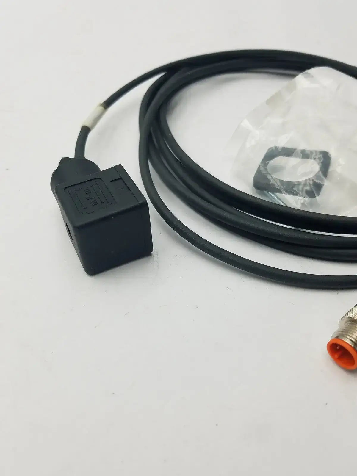mPm DIN Form A Moulded Cable Connector to Sensor