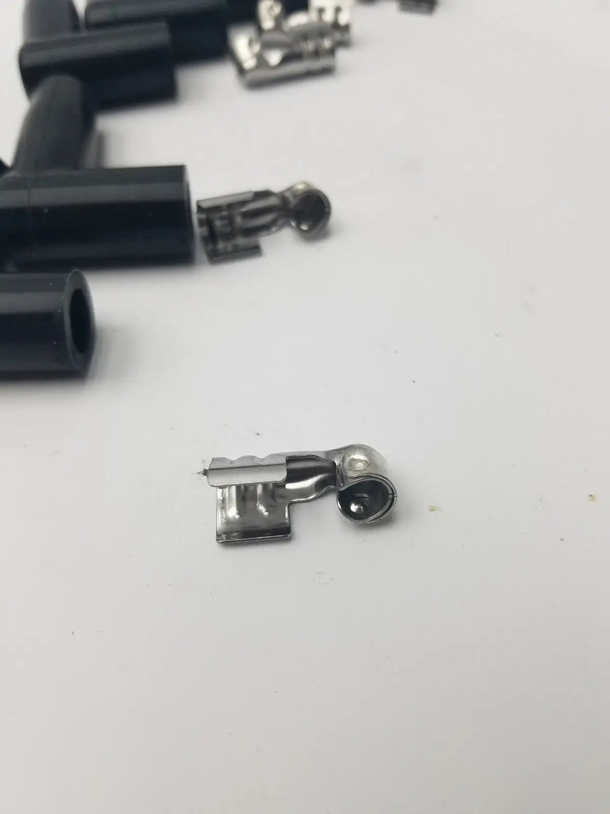 MSD Ignition Spark Plug Wire Terminals & Black 90 Degree Right/Left Angle Boots