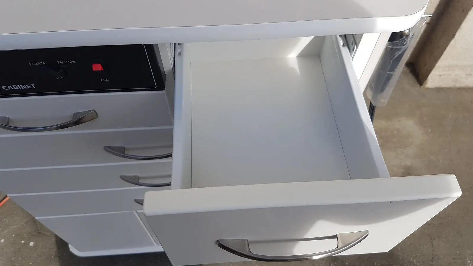 MTI Treatment Cabinet Product No: TC100AT With Extras