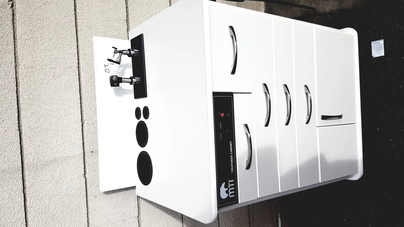 MTI Treatment Cabinet TC100AT
