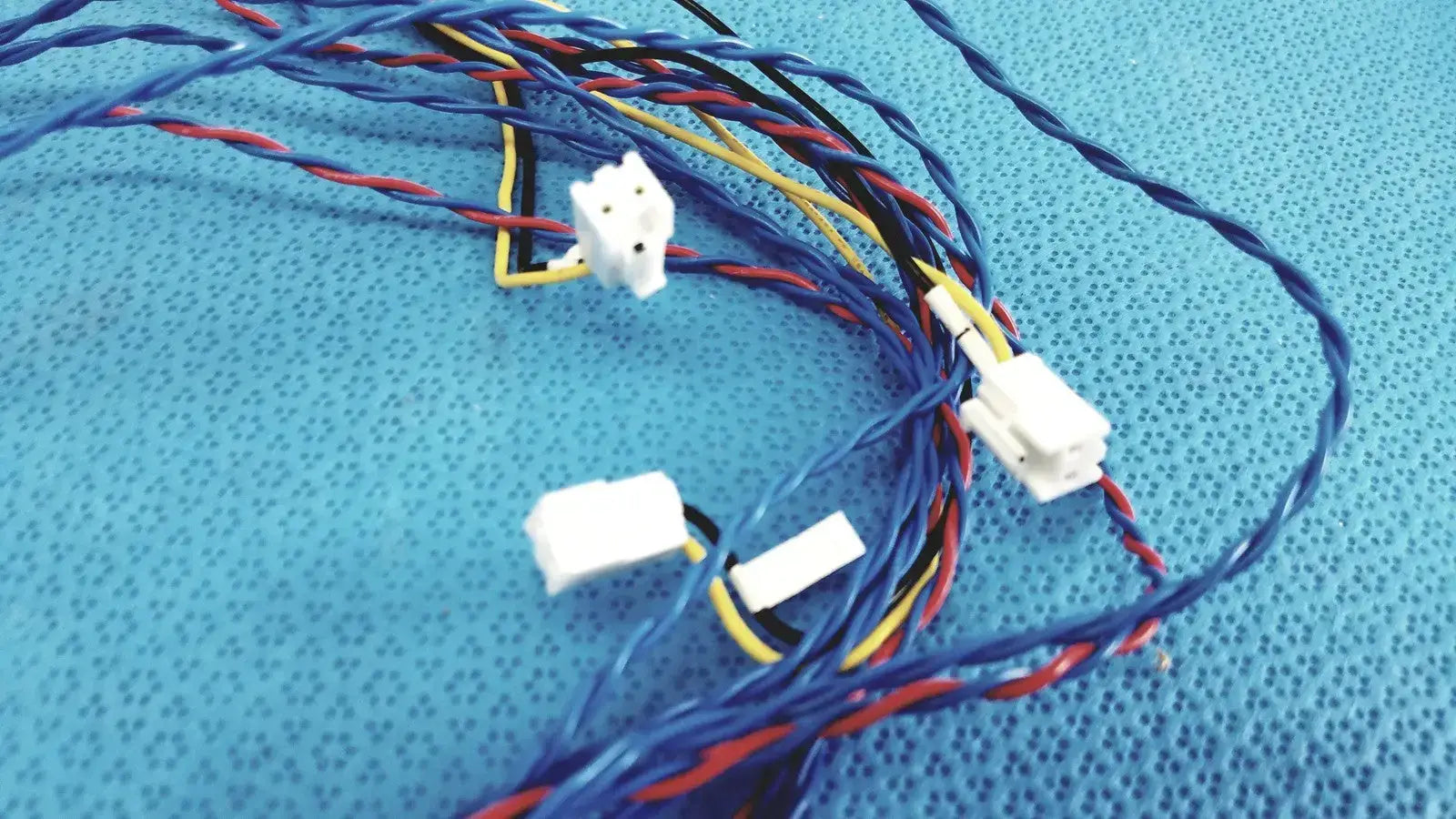 Multi-Color Wire Harness Cable with Ferrite Bead 6-Pin & 4-Pin Connectors - Medical