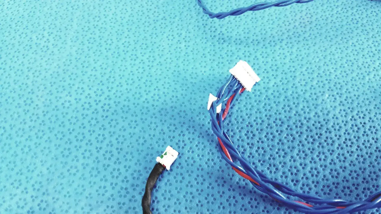 Multi-Color Wire Harness Cable with Ferrite Bead 6-Pin & 4-Pin Connectors - Medical