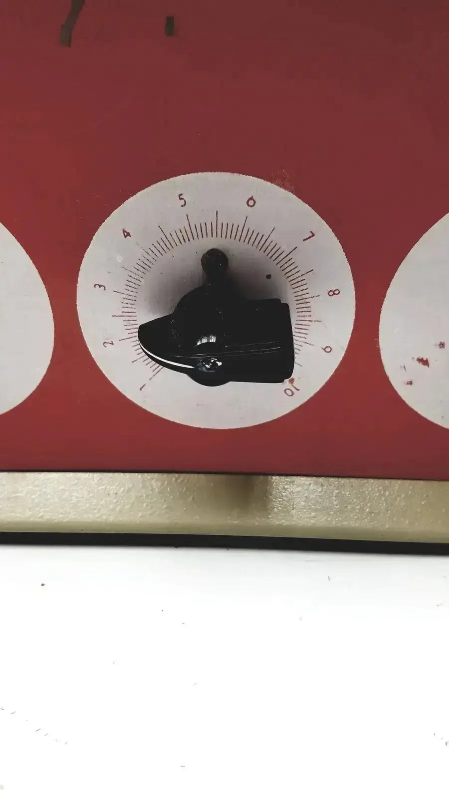 Black glossy knob with white dial marked 1 to 10 on red background for Napco National Appliance water bath model 220