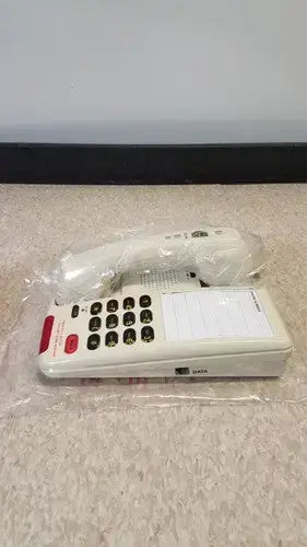 New Inn-Phone D520A W/Volume And Flashing Ring Light Message Waiting - Telephone