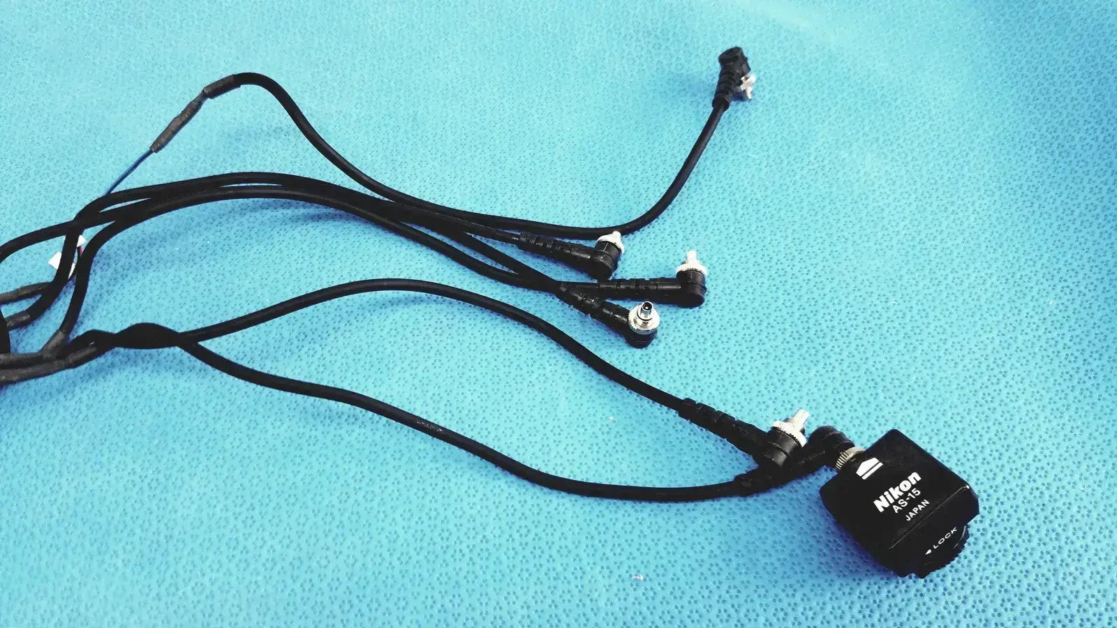 Nikon AS-15 Sync Terminal Hot Shoe Adapter w/ PC Multiple Connectors Cable