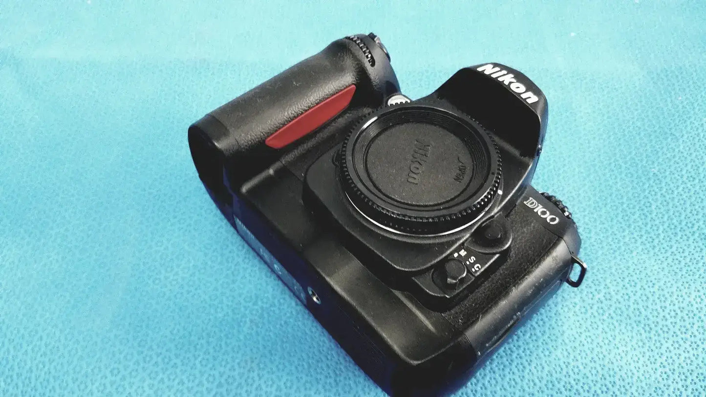 Nikon D100 Digital Camera - Black