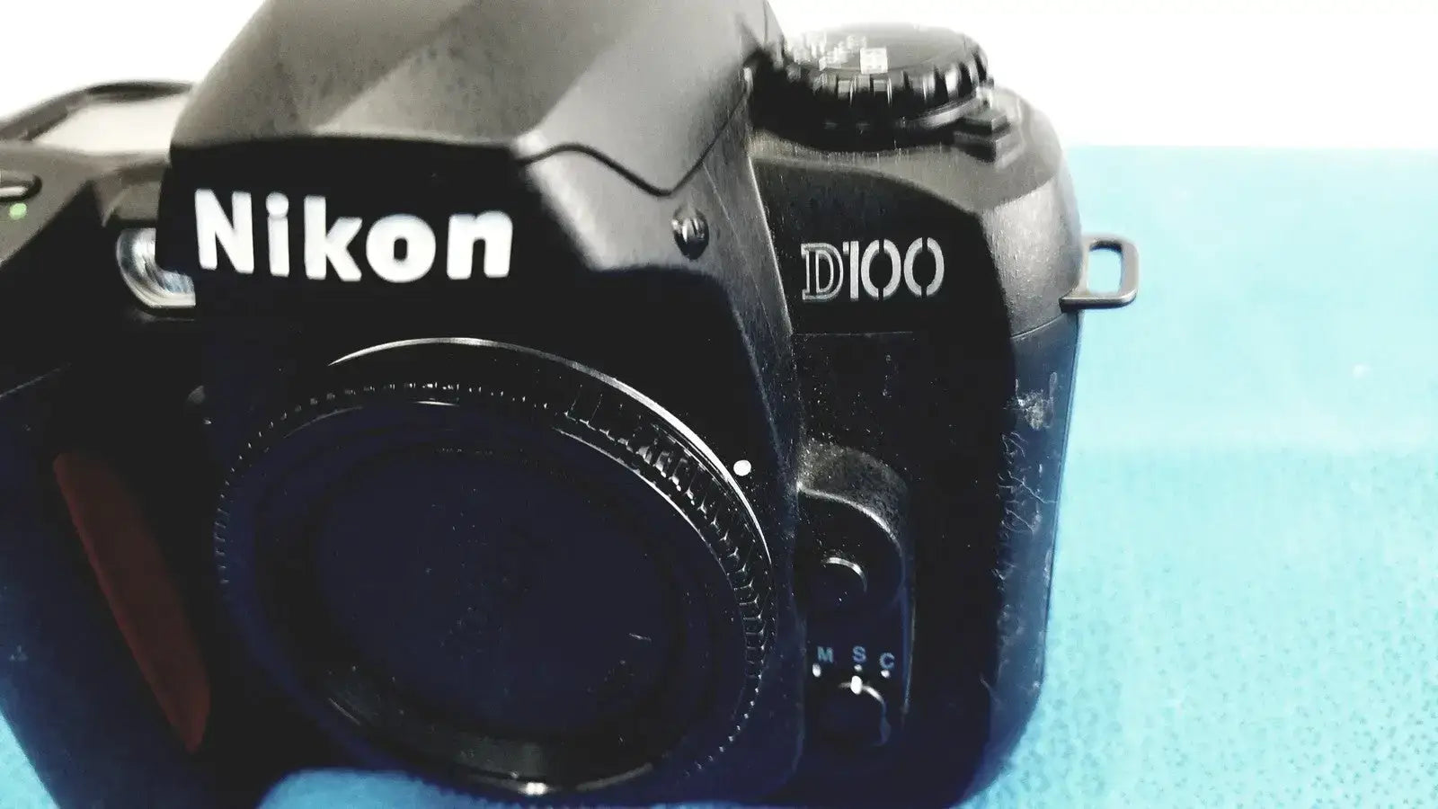 Nikon D100 Digital Camera - Black