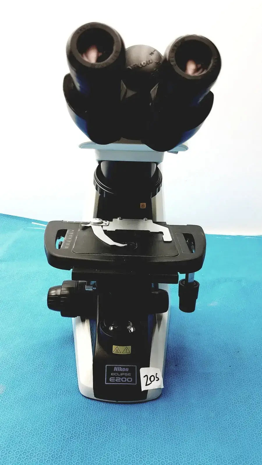 Nikon E200 Microscope with Polarizer Analyzer 4X 10X 40X 100X Objectives