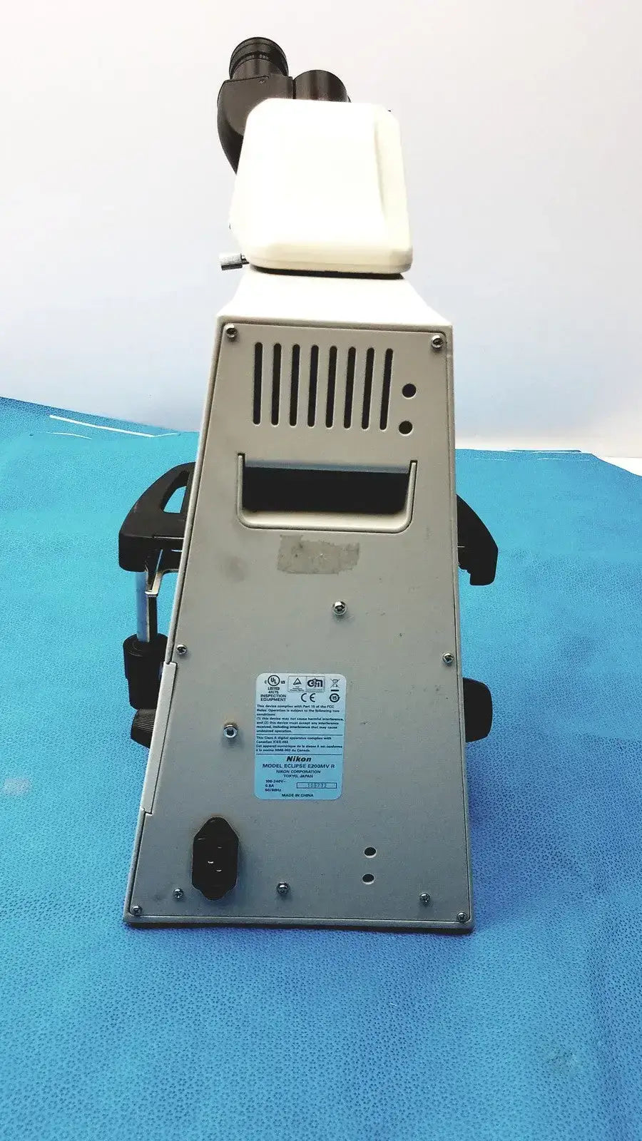 Nikon E200 Microscope with Polarizer Analyzer 4X 10X 40X 100X Objectives