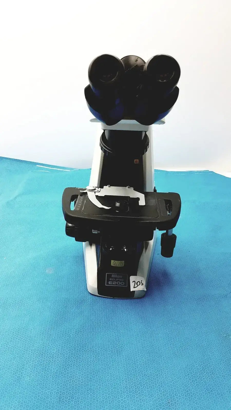 Nikon E200 Microscope with Polarizer Analyzer 4X 10X 40X 100X Objectives