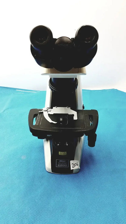 Nikon E200 Microscope with Polarizer Analyzer 4X 10X 40X 100X Objectives
