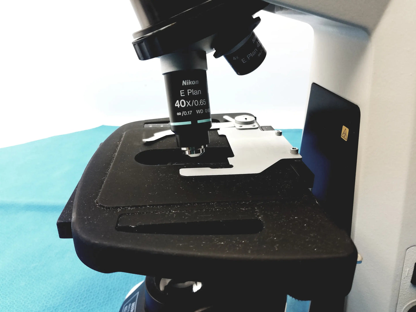 Nikon Eclipse E200 Binocular Microscope - Biological