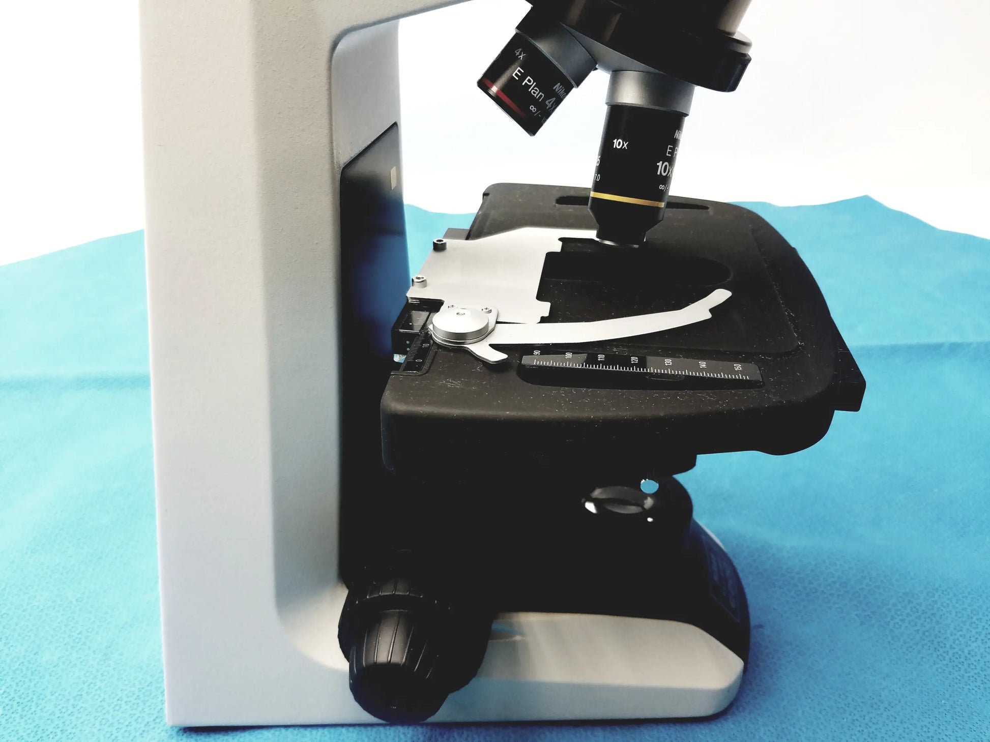 Nikon Eclipse E200 Binocular Microscope - Biological
