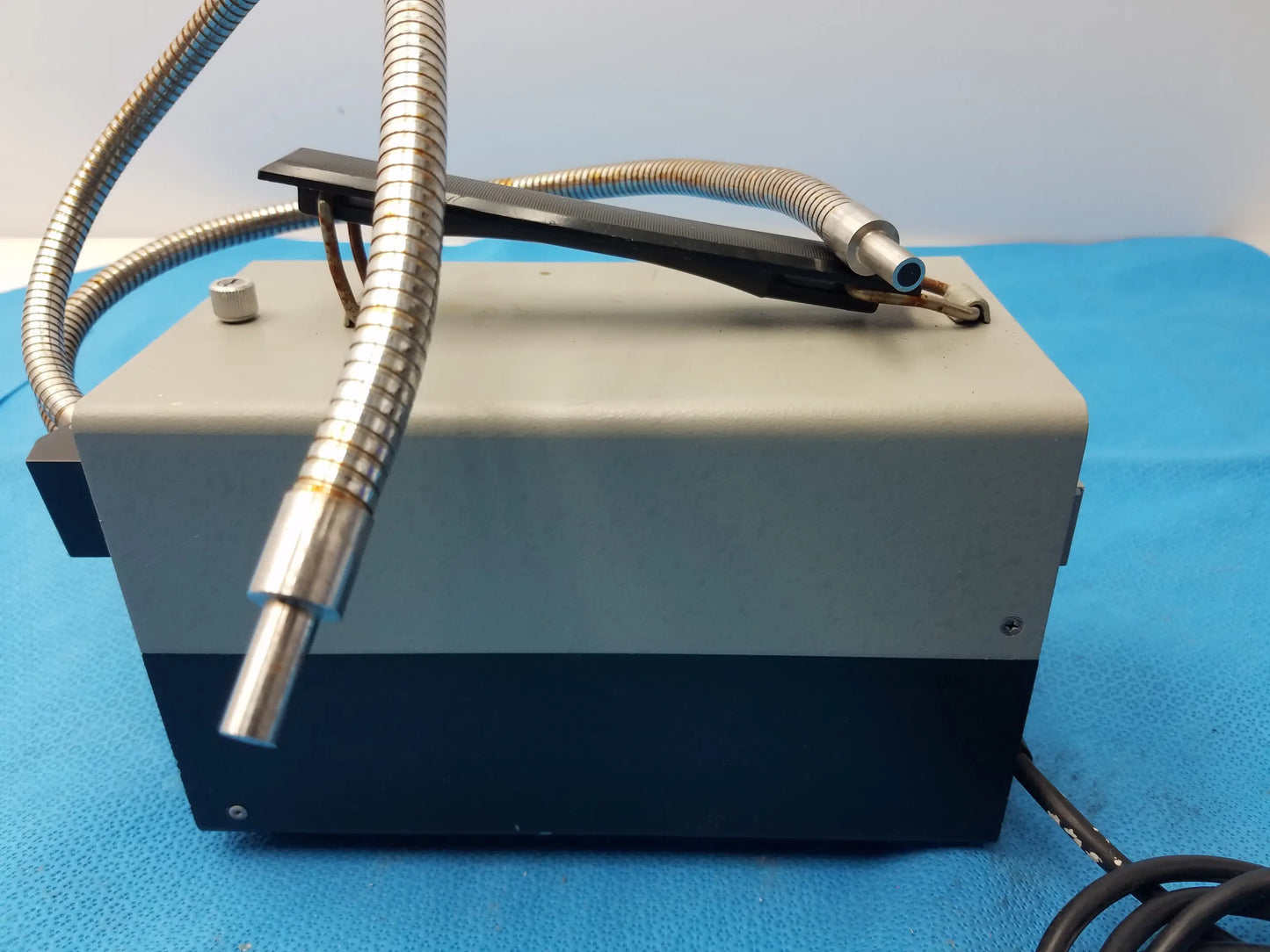 Nikon MK II Fiber Optic Microscope Illumination Light Source