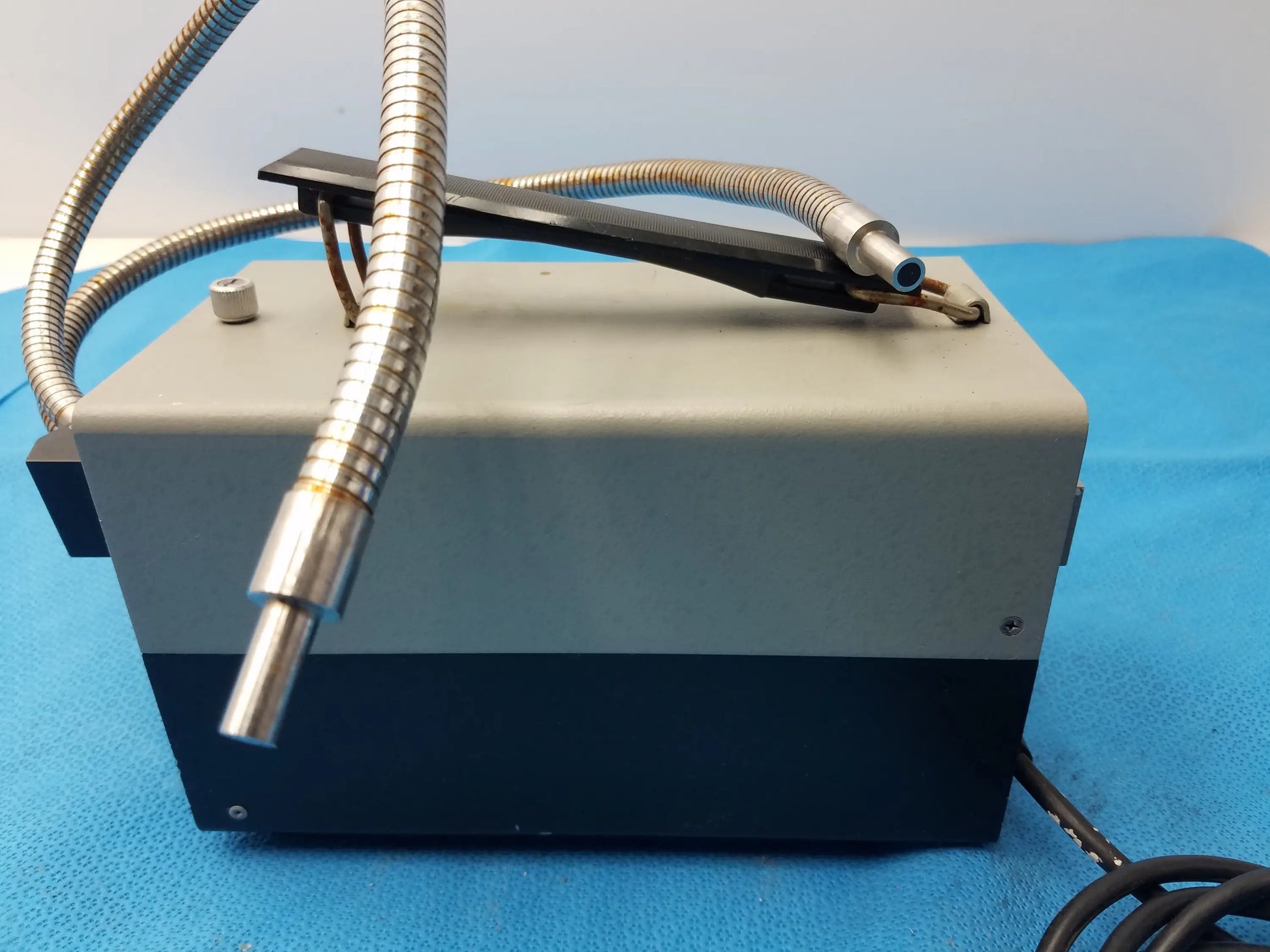Nikon MK II Fiber Optic Microscope Illumination Light Source