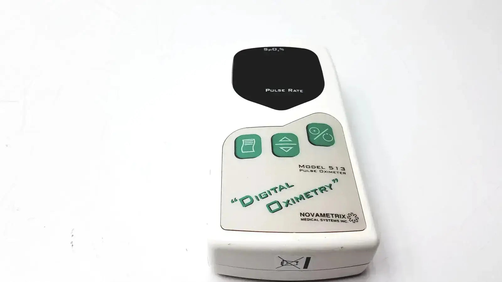 Novametrix 513 pulse oximeter monitor white with green buttons and black display pulse oximeter for accurate readings
