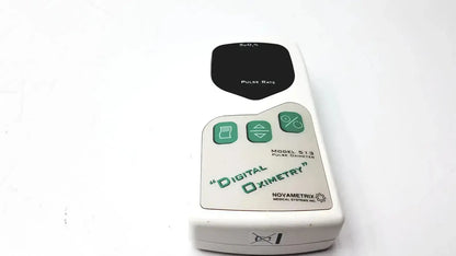 Novametrix 513 pulse oximeter monitor white with green buttons and black display pulse oximeter for accurate readings