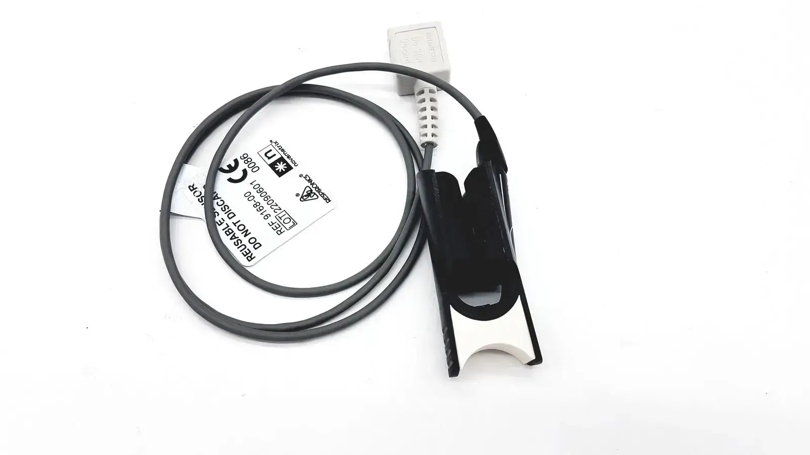 Novametrix Model 512 Digital Pulse Oximeter With Finger Sensor DB-9 Connector