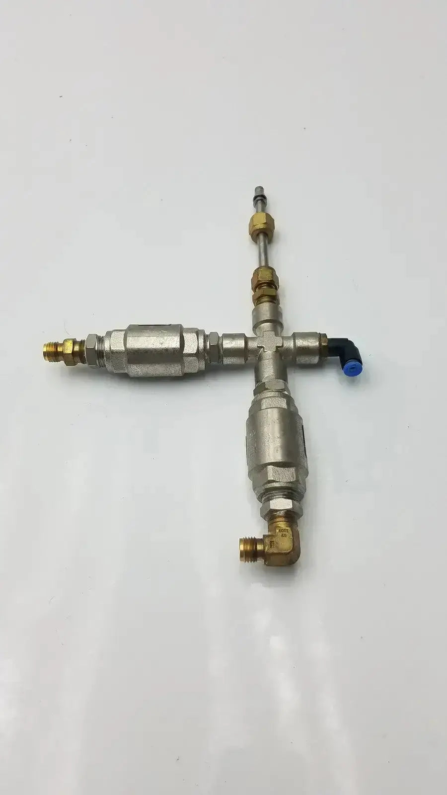 Numatics rv 37-a silver and brass metal relief valve with blue plastic cap model g-bbde3-22s 37-a relief valve