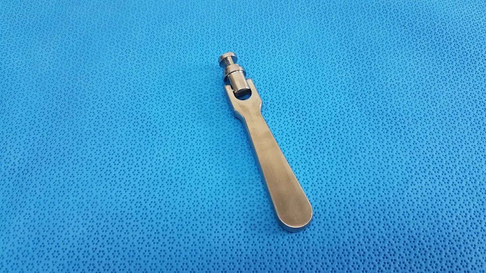 Octobase Retractor Handle – Surgical Retractor Positioning Component