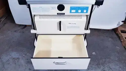 Olympic Medical Corp. Bili-Bassinet Model 10 - Neonatal Phototherapy Bassinet