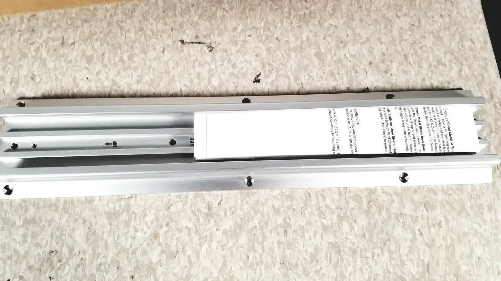 Olympus Oem Seismic 19’’/48 5cm Wall Channel With Hardware OL-0014-10