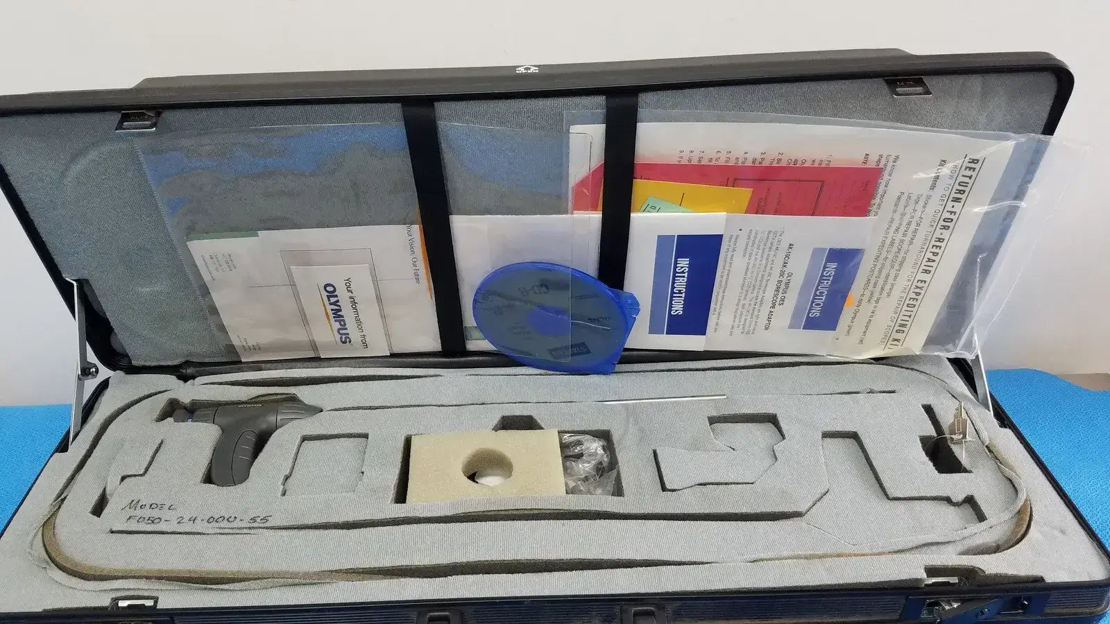 Olympus OES F050-24-000-55 Industrial Borescope Endoscope Kit w/Case