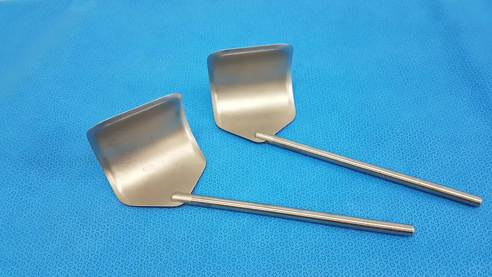 Omni-Tract 3536 Surgical Retractor Blades Lot of 2