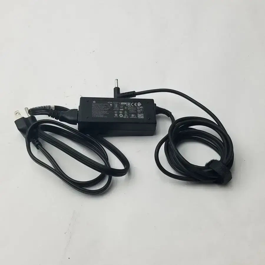 Original HP 45W 19.5V 2.31A Ultrabook Notebook Ac Adapter 741727-001 TPN-LA15 - AC